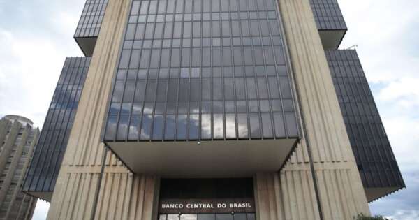 La Nación / Banco Central de Brasil eleva medio punto porcentual la tasa de referencia y llega a 11,25 %