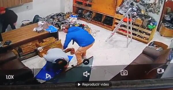 La Nación / Asaltan local de autorrepuestos de CDE y robaron la recaudación del día