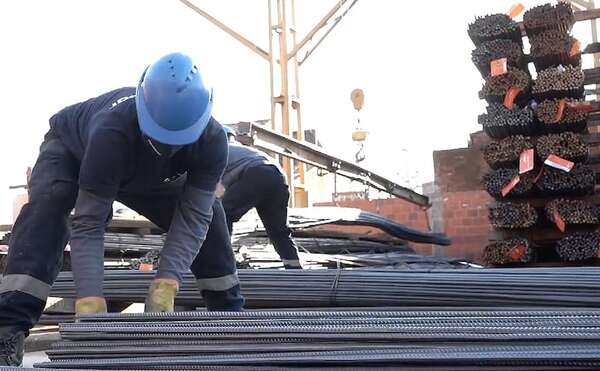 Ferropar: 43 años de compromiso con el crecimiento del país - Empresariales - ABC Color