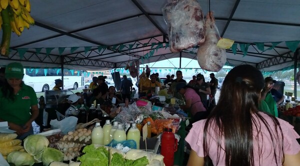 Pequeños productores ofertan productos del campo sin intermediarios en Asunción - .::Agencia IP::.
