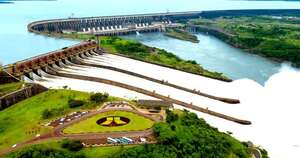 La Nación / Para el primer trimestre del 2025 podría operar la planta solar flotante en el embalse de Itaipú