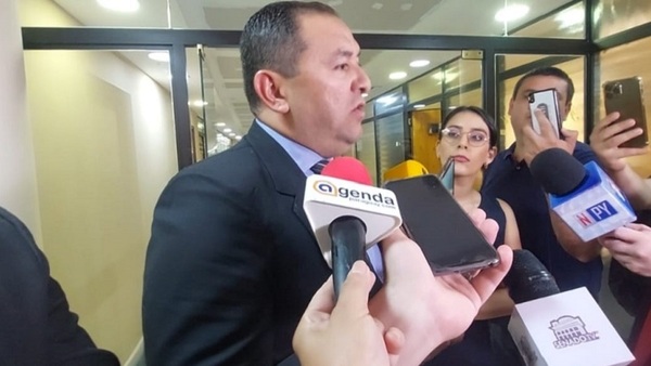 Senador cuestiona postergación de proyecto “Fe de vida” de IPS