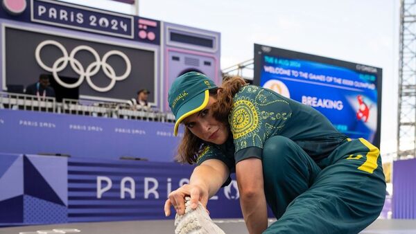 La bailarina de breakdance Raygun dejará de competir tras burlas en los JJOO de París