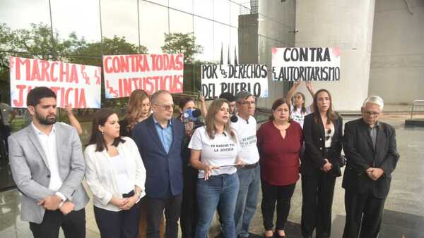 Opositores y organizaciones sociales lanzan marcha de resistencia y contra los “mafiosos” de turno