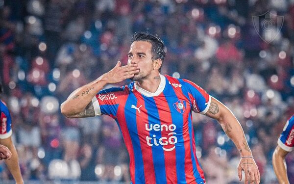 ¿Qué dice el público? Javier Báez renovó su contrato con Cerro “por cumplir objetivos”