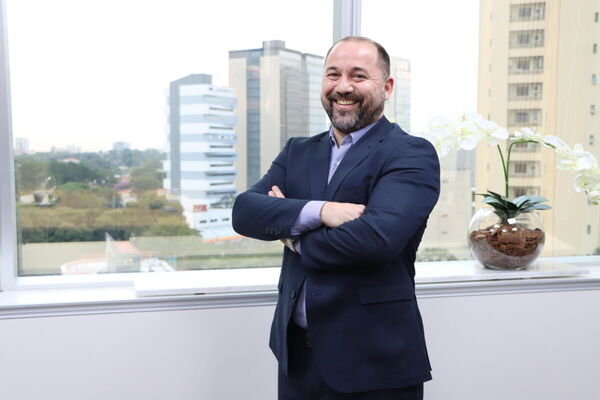 Ita煤 emite bonos por G. 104.000 millones en el parqu茅 asunceno