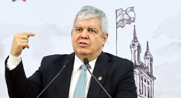 Ministro Riera defiende actuar policial en caso Lalo Gomes