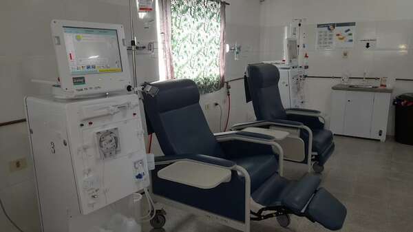 Ministerio de Salud reconoce deuda con servicio tercerizado y asegura que ningún paciente dejará de dializarse - Nacionales - ABC Color