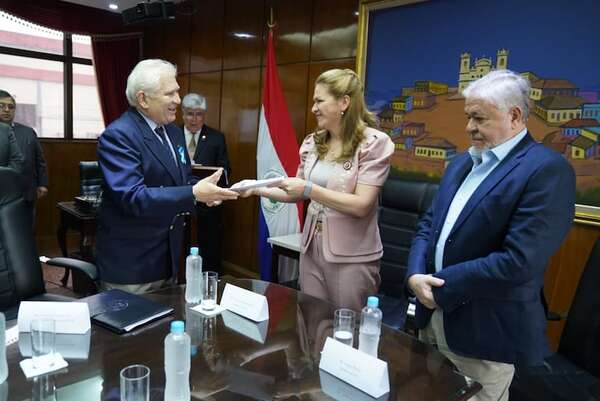 Gustavo González, asumió como nuevo consejero del IPS ¿Quién será nombrado en su reemplazo en la Gerencia de Salud? - Nacionales - ABC Color