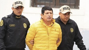 Detienen al presidente de federación de fútbol de Perú