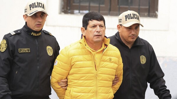 Detienen al presidente de federación de fútbol de Perú