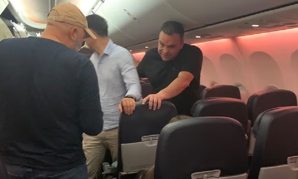 Senadora Celeste Amarilla denuncia maltrato en vuelo por parte de empresario cartista - OviedoPress