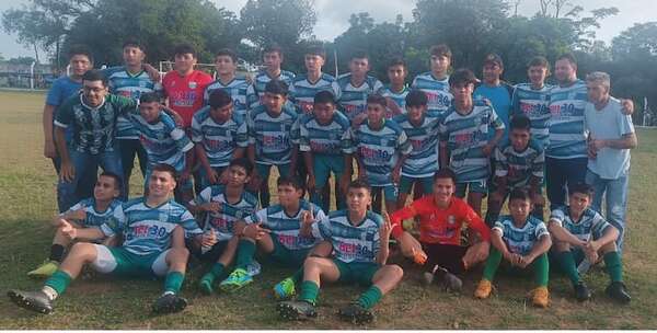 Con un campeonato y golazo arranca el sueño del chico aché en Ygatimí - Fútbol - ABC Color