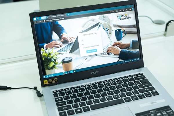 Nuevo modelo educativo fomentará la empleabilidad y el desarrollo integral de los talentos - Negocios - ABC Color