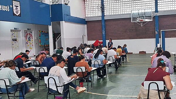 Tras examen colador, banco de datos queda integrado por 20.453 profesores