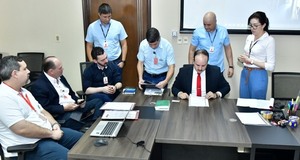 Abren sobres para el proyecto de instalación de paneles solares en el embalse de ITAIPU