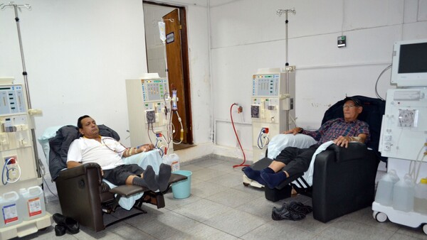 Lo que tenés que saber: Unos 100 pacientes dializados del podrían quedar sin servicio
