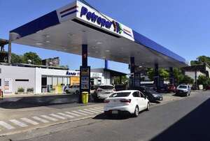 Petropar: Santi Peña anuncia nueva reducción de precios de combustibles  - Economía - ABC Color