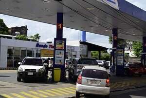 ¿Por qué Petropar baja los precios del combustible?  - Economía - ABC Color
