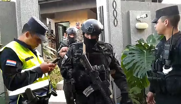 Muerte de “Lalo” Gomes: policías no sabían que estaban entrando a casa de un diputado - Noticiero Paraguay