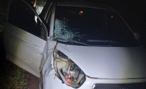 Motociclista quedó grave tras chocar contra un automóvil