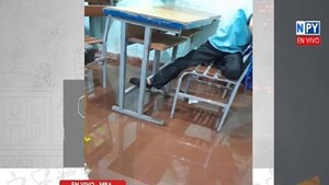 Indignante: Niños dieron clases bajo agua en la escuela María Auxiliadora de MRA