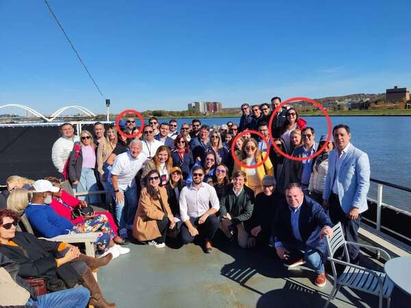 ¿Desdoblamiento espacial? Diputados figuran en un tour pero aparecieron en otro - Política - ABC Color