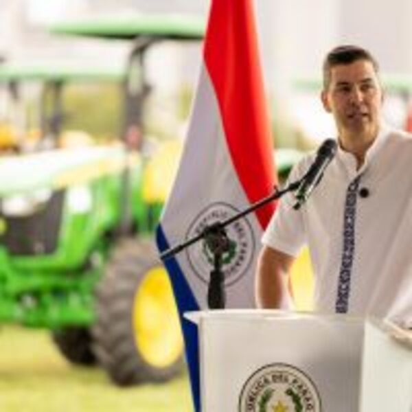 Gobierno del Paraguay realiza nueva entrega de maquinarias a gobernaciones con apoyo de ITAIPU :: Presidencia de la República del Paraguay