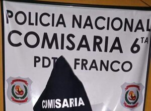 Vecinos reventaron a golpes a un ladrón y lo dejaron en bóxer