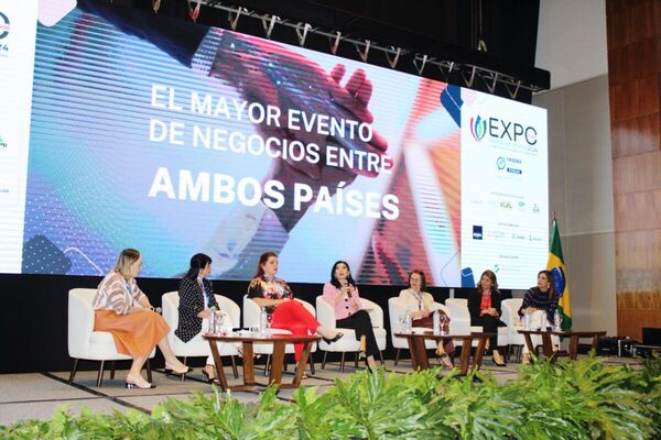 En Expo Paraguay Brasil destacaron labor de mujeres en el mundo empresarial