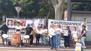 Padres de Sol Chávez se movilizan por la baja condena de odontóloga y farmacéutica