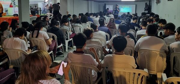 Salvando Vidas impacta a jóvenes en la Expo Ministerios Cristianos con charlas sobre prevención