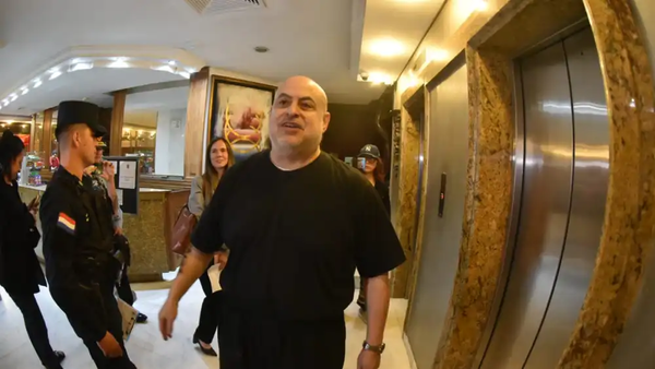 Payo Cubas recusa a juez, lo trata de delincuente y suspende juicio oral - Noticiero Paraguay