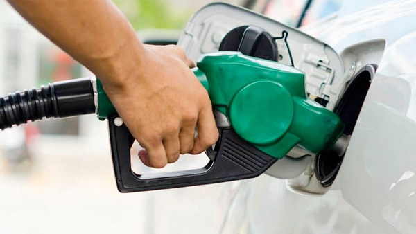 Emblemas aplican reducción de G. 300 en los precios de las naftas | Locales | 5Días