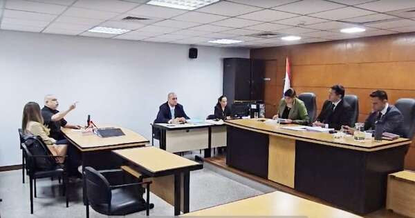 AUDIO: Juicio contra Payo Cubas tiene un condimento político, según abogada - Ancho Perfil - ABC Color