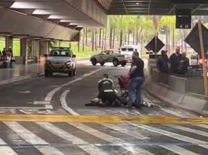 Asesinan un hombre en la entrada del mayor aeropuerto de Brasil - Mundo - ABC Color