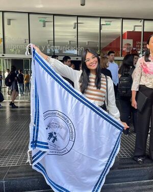 Universitaria de la FHyCE de la UNC gana premio internacional en Uruguay