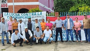 Retoman protesta por salarios caídos en Puerto Casado