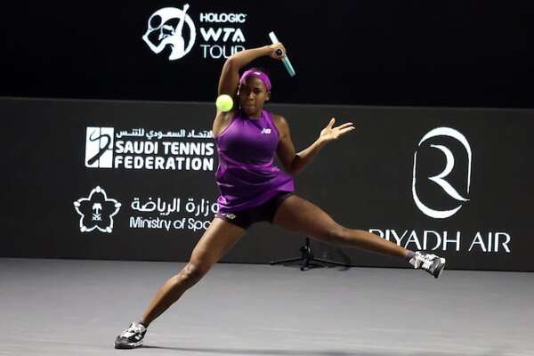 Tenis-Finales WTA: Gauff-Zheng, por la corona - Polideportivo - ABC Color