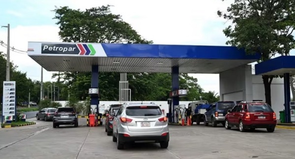 Petropar reduce nuevamente los precios de sus combustibles