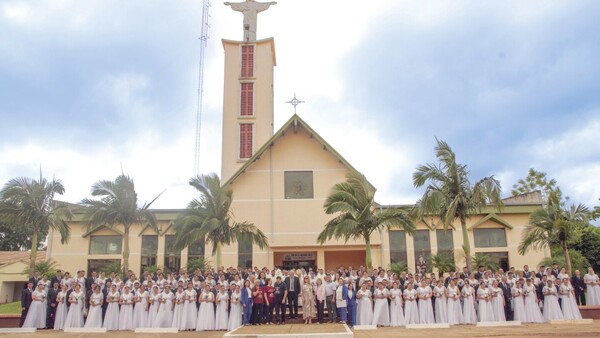 Cuatro hermanos se casaron en una boda comunitaria