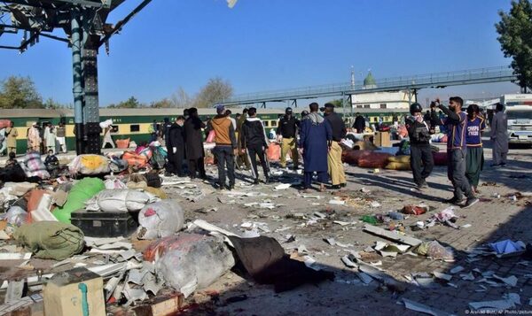 Un atentado suicida deja al menos 24 muertos y 46 heridos en la ciudad paquistaní de Quetta
