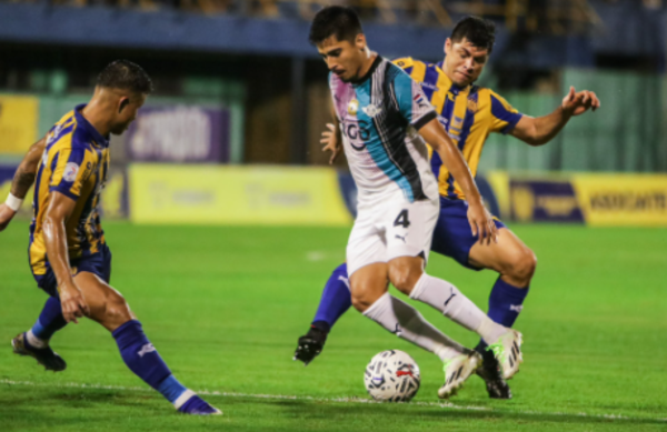 Libertad y Sportivo Luqueño se enfrentan por la fecha 19