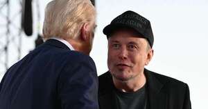 La Nación / Trump le pasó el teléfono a Musk mientras hablaba con Zelenski