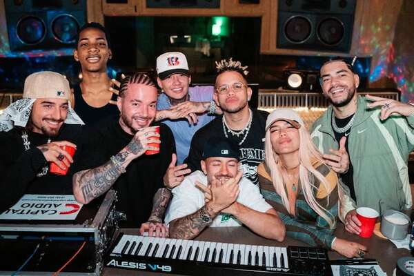 Críticas a tema de Karol G, Maluma, J Balvin y otros por sexualización de menores - Música - ABC Color