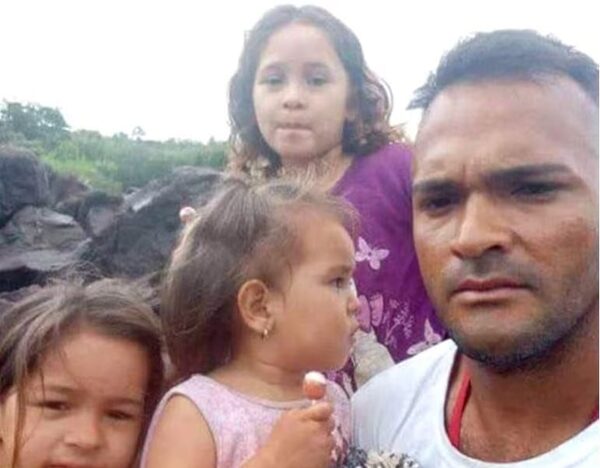 ¡Padre mató a su pequeña hija antes de tirarse con todas al río!