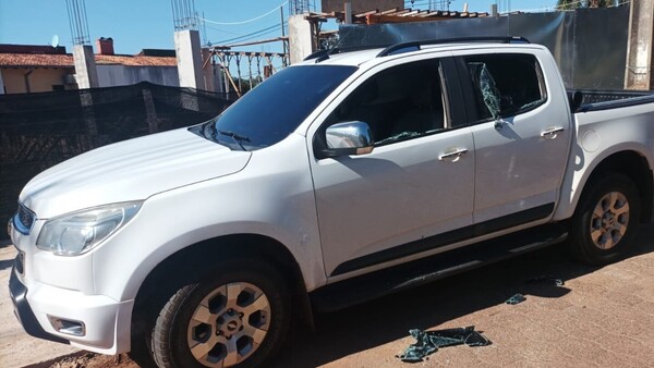 Roban G. 20 millones del interior de una camioneta en Ciudad del Este