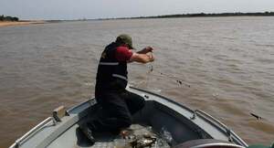 Yacyretá coordina acciones con pescadores de Itapúa - ADN Digital