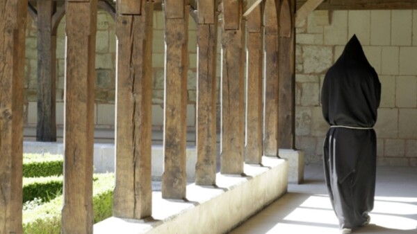 Un religioso en estado muy grave y otros 3 heridos al ser atacados en monasterio español