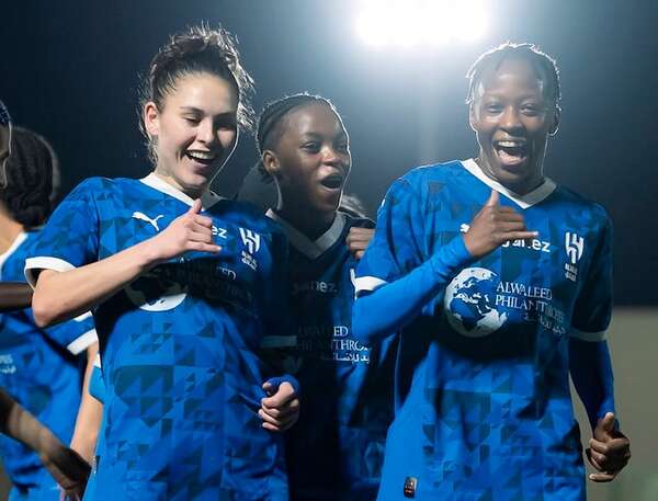 Jessica Martínez se luce con un doblete en la Liga de Arabia Saudí - Fútbol Internacional - ABC Color